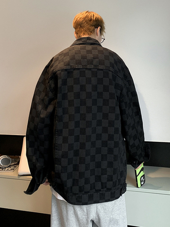 Őszi trendi férfi kockás denim kabát gallérral, hosszú ujjú, nyomtatott mintával, munkaöltözet stílusban