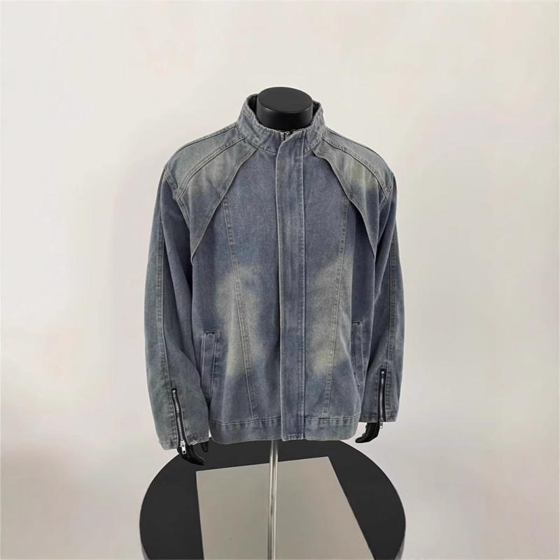 Férfi motoros denim dzseki, lazább szabás, álló gallér, tavasz-ősz, amerikai munkaruha-stílus, kopott hatás, hétköznapi külső