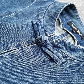 Denim dzseki hagyományos kínai csomókkal, álló gallér, egy sor gombbal, kapucni nélkül, egyszínű, férfi mindennapi külső ruházat, őszi 2024