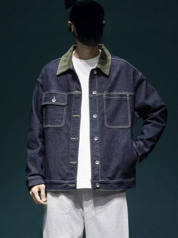 Férfi sötétkék denim dzseki retro amerikai stílusban, 2025 ősz, laza szabás, mindennapi munkaruha