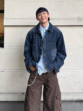 Washed vintage denim dzseki férfiaknak, tavasz–ősz, kreatív, menő retro külsőruha, prémium érzet