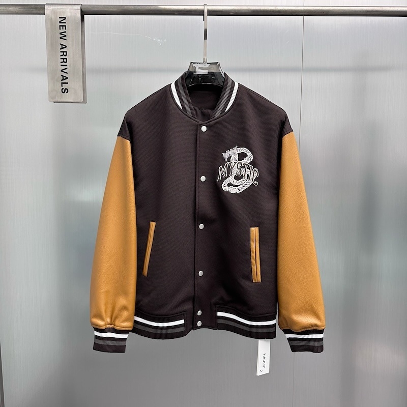 Férfi téli dzseki színblokkokkal és patchwork mintával, baseball-stílusú állógallérral