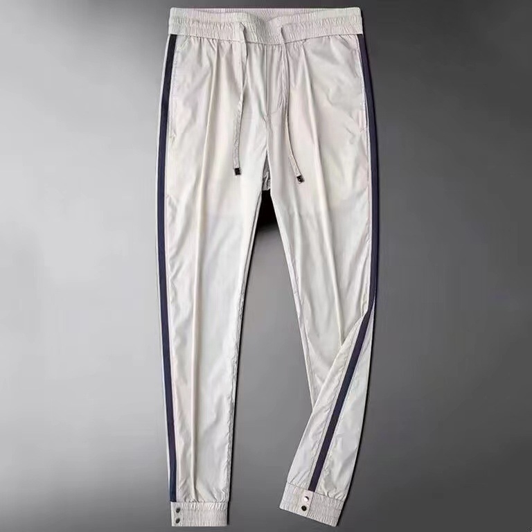Muške ljetne sportke hlače od ice-silk, uski kroj, tanke, prugaste, brzo se suše