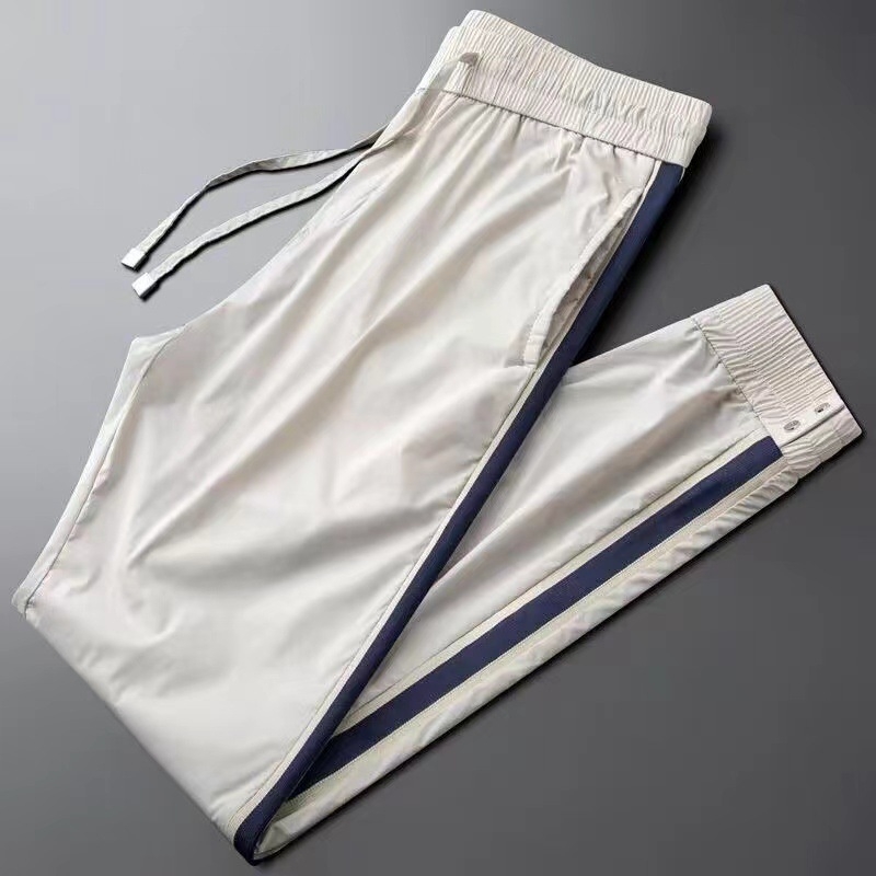 Muške ljetne sportke hlače od ice-silk, uski kroj, tanke, prugaste, brzo se suše