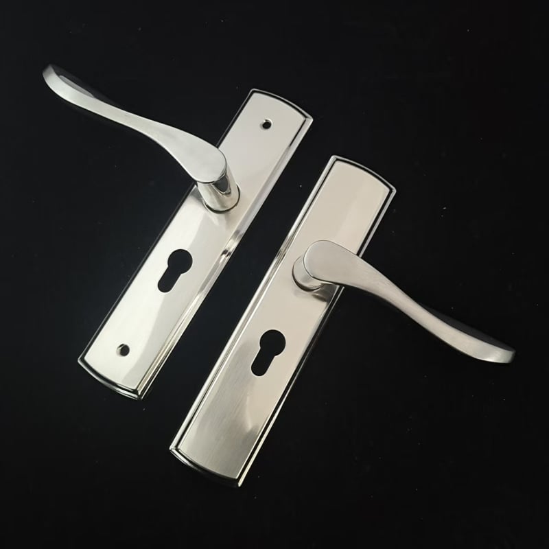 Unutarnja kvaka za vrata od aluminijske legure 1668A, duljina 220 mm, kvaka s 17 otvorima