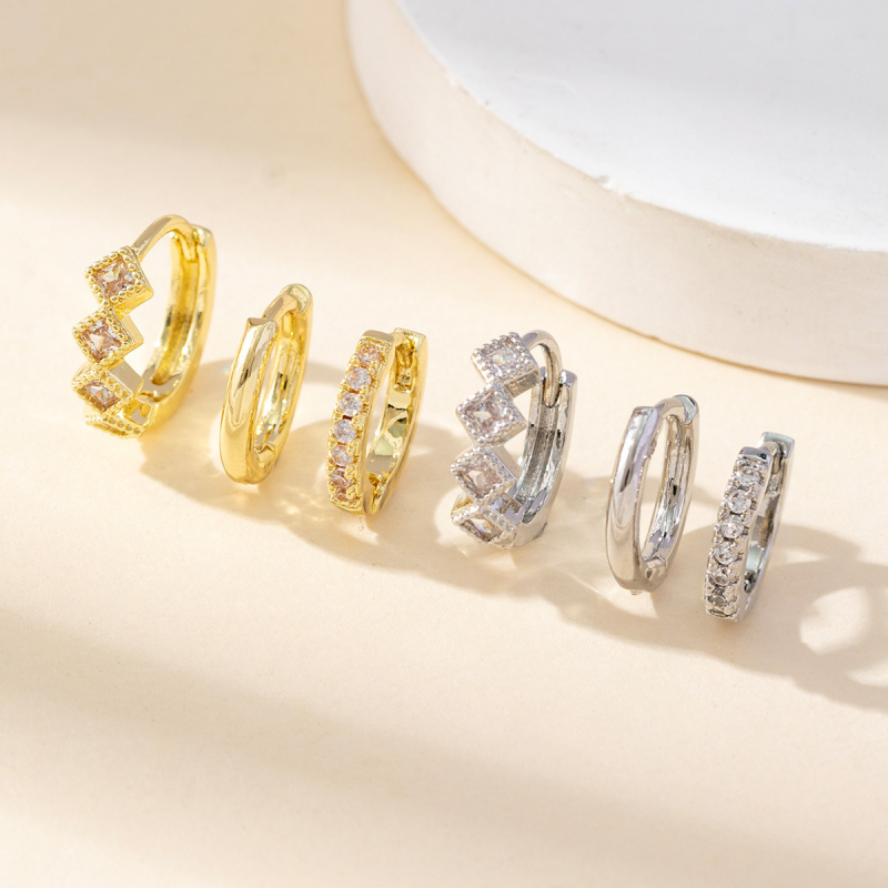 Naušnice kružnog oblika od pozlaćene mesinga s četvrtastim cirkonima — ženski modni set visoke kvalitete