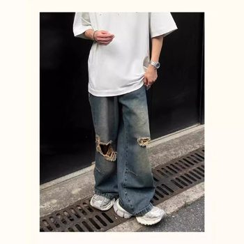 Muške poderane traperice, gradski stil, ravni kroj, denim, proljeće 2024