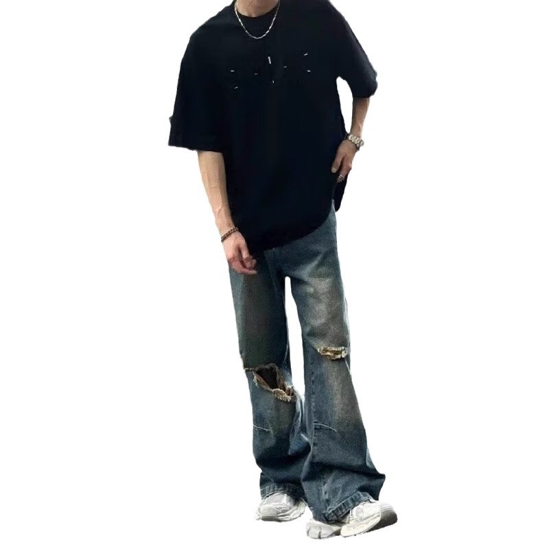 Muške poderane traperice, gradski stil, ravni kroj, denim, proljeće 2024