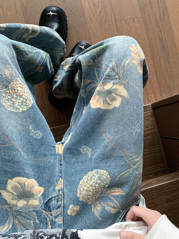 Férfi farmernadrág, amerikai vintage distressed stílussal, egyenes és széles szárú, mindennapi streetwear