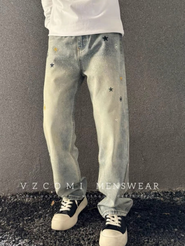 Férfi farmernadrág csillagos ég mintával, laza szabás, tavasz–ősz stílus, mosott vintage kék, egyenes szár