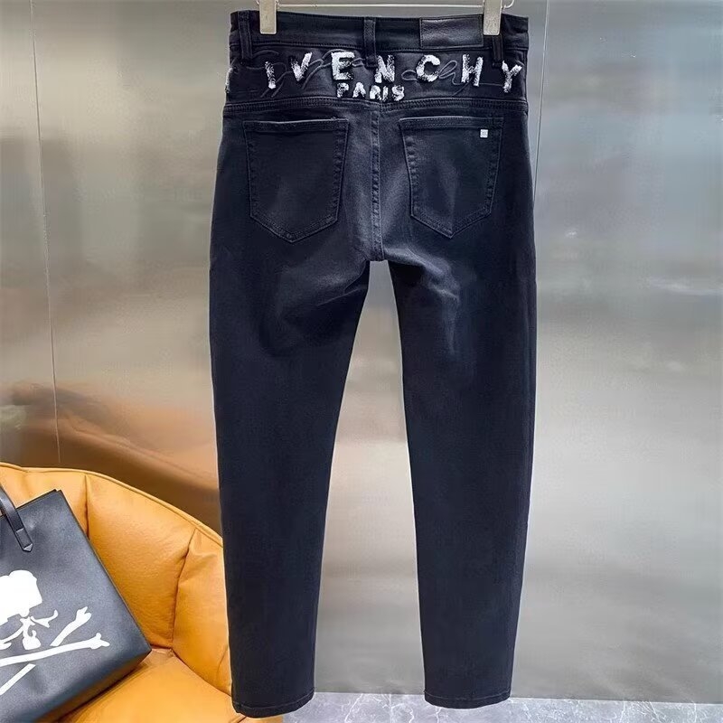 Férfi farmer nadrág hímzéssel, prémium európai divatmárka, szűk szabás, trendi mindennapi nadrág minden évszakra