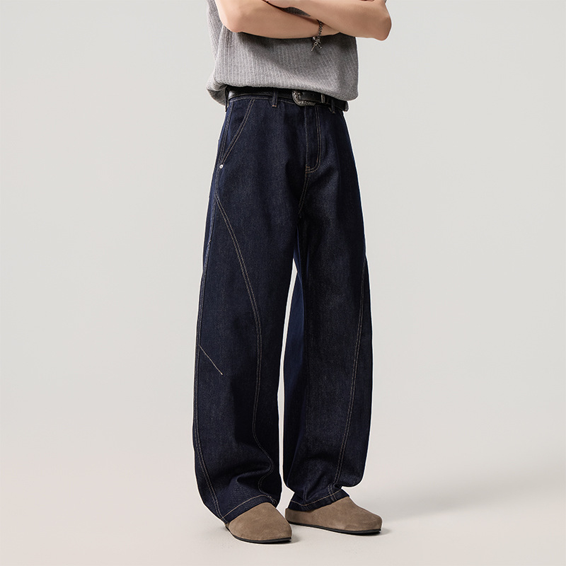 2026 tavasz – férfiaknak készült High Street nyers denim farmer, ívelt penge dizájn, vintage mosás, lazább casual szabás