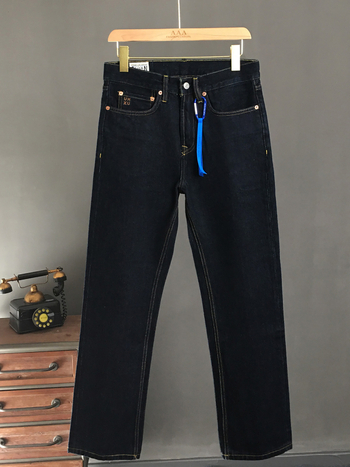 Muške traperice u prirodnoj boji, kolekcija 2025 jesen-zima, ležerni ravno krojenje, teški denim, casual retro stil