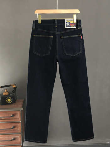 Muške traperice u prirodnoj boji, kolekcija 2025 jesen-zima, ležerni ravno krojenje, teški denim, casual retro stil