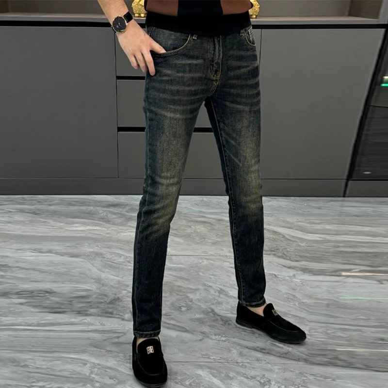 Férfiaknak európai stílusú farmernadrág, slim fit, mosott denim, keskeny szárú, őszi-téli divat
