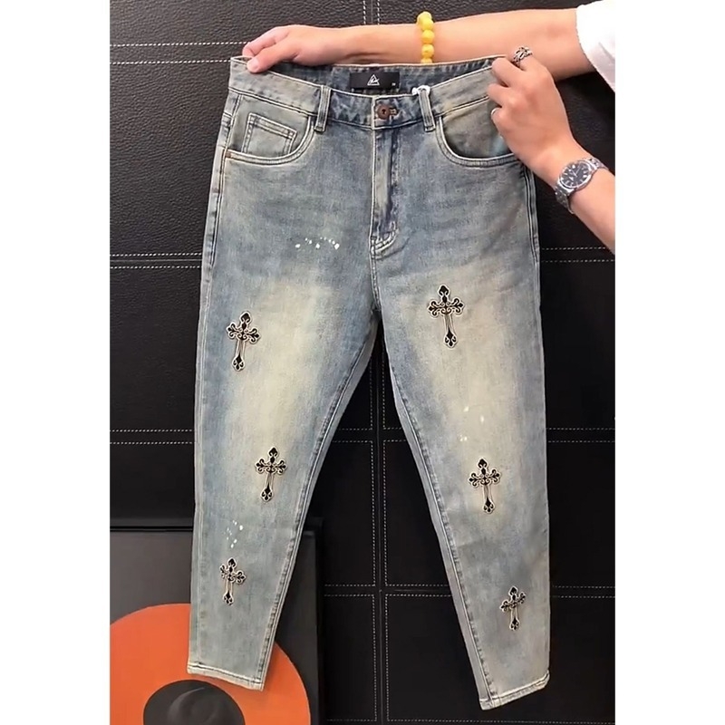 Denim nadrág, slim fit, hímzéssel, egyenes szabású, cropped hosszúság, férfiaknak