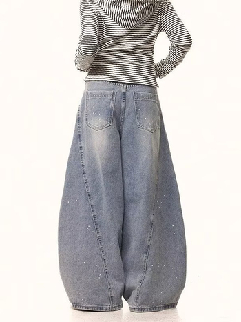 Amerikai retro mosott denim nadrág sziluett-kialakítással és scimitar-stílusú széles szabással, uniszex, hosszú nadrág