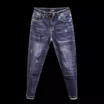 Muške traperice od plavog denima, ravni kroj, slim fit, svakodnevno nošenje