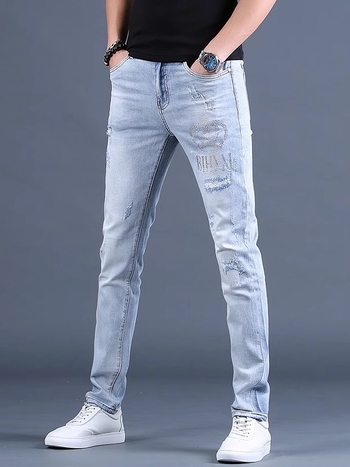 Rugalmas férfi farmernadrág, slim-fit szabás, egyenes láb, koreai stílus, strasszos mintázat, mindennapi viselet