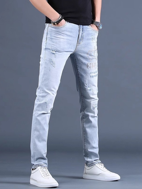 Rugalmas férfi farmernadrág, slim-fit szabás, egyenes láb, koreai stílus, strasszos mintázat, mindennapi viselet
