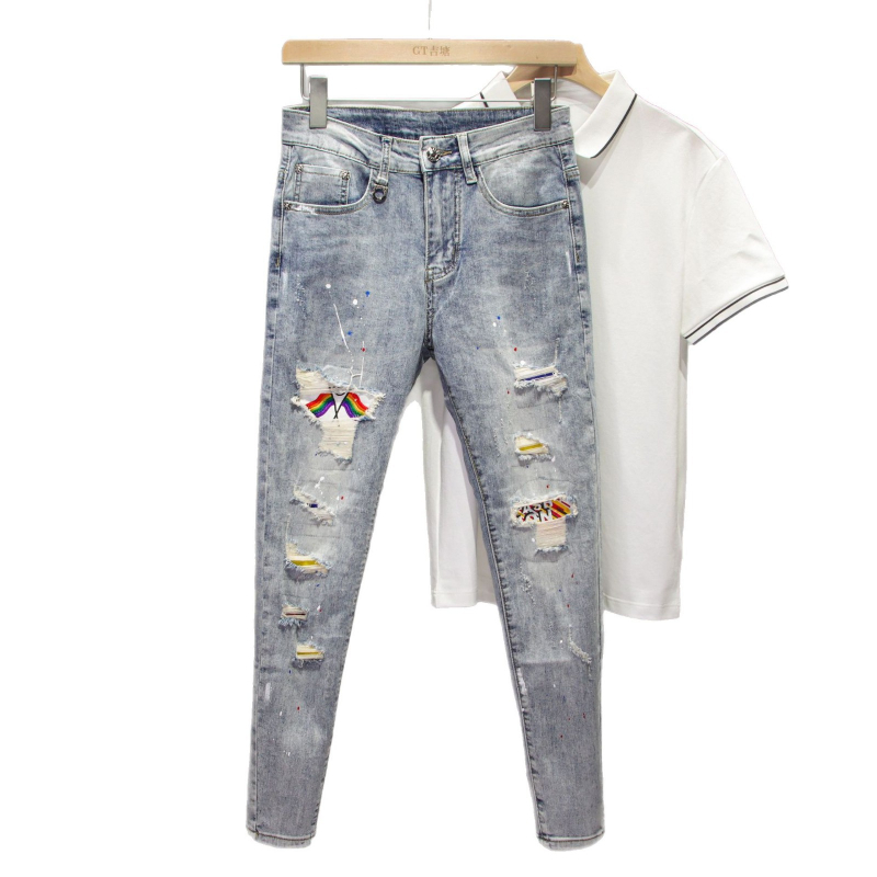 Muške poderane traperice, svijetlo pranje, slim fit, elastične, duljina 9/10, mladenački stil s detaljem točkastog uzorka