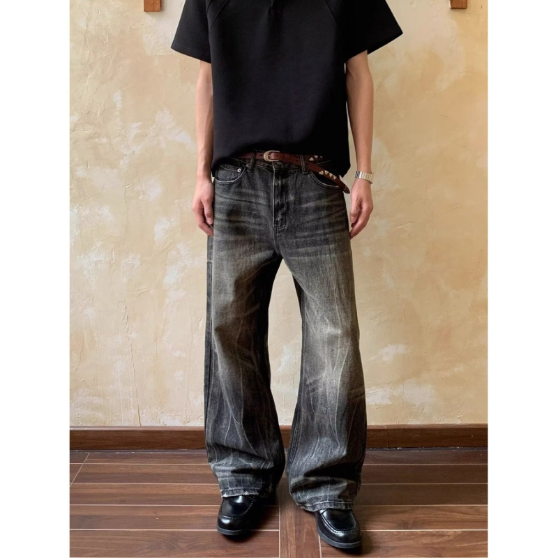 Férfiak számára készült High Street farmerrnadrág mosott hatású és whiskered részletekkel, vintage stílus – karcsú szabás, egyenes szár, enyhe bootcut