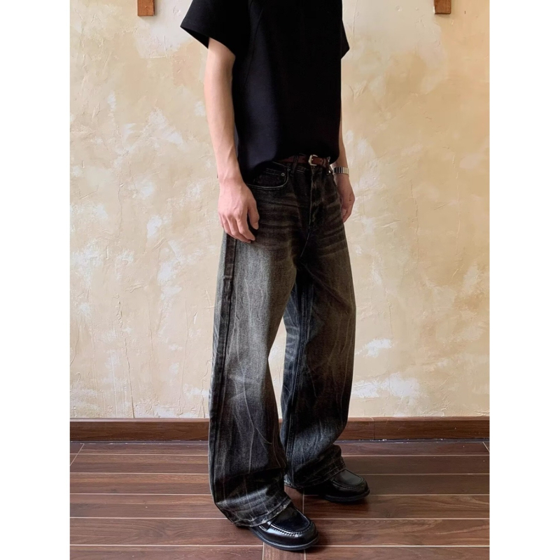 Férfiak számára készült High Street farmerrnadrág mosott hatású és whiskered részletekkel, vintage stílus – karcsú szabás, egyenes szár, enyhe bootcut