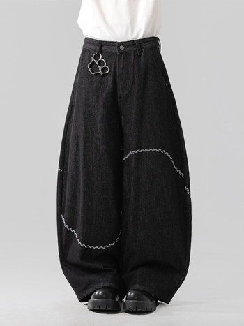 Muške crne denim hlače s izšivkom, ravne krojenje, opuštena silueta, široke nogavice, gradski stil