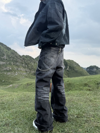 Fekete mosott denim férfi farmernadrág, egyenes szabás, laza, mikro szélesedő szár, mindennapi casual, amerikai street stílus