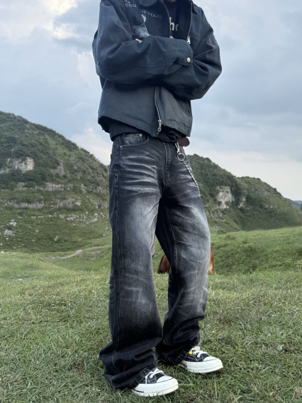 Fekete mosott denim férfi farmernadrág, egyenes szabás, laza, mikro szélesedő szár, mindennapi casual, amerikai street stílus