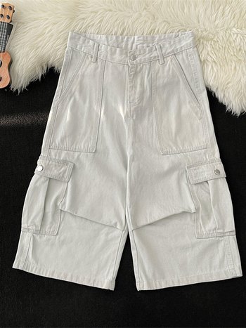 Férfi denim rövidnadrág több zsebbel, fehér, laza egyenes szabás, Capri hossz, nyári retro stílus
