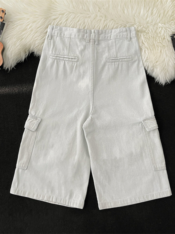 Férfi denim rövidnadrág több zsebbel, fehér, laza egyenes szabás, Capri hossz, nyári retro stílus