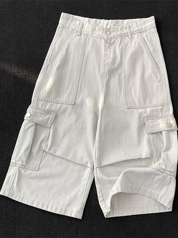 Férfi denim rövidnadrág több zsebbel, fehér, laza egyenes szabás, Capri hossz, nyári retro stílus