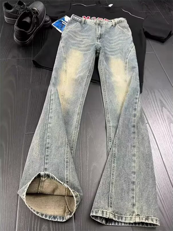 Férfi denimnadrág mikroflare-rel, középmagas derékvonal, egyenes bootcut szabás, őszi stílus