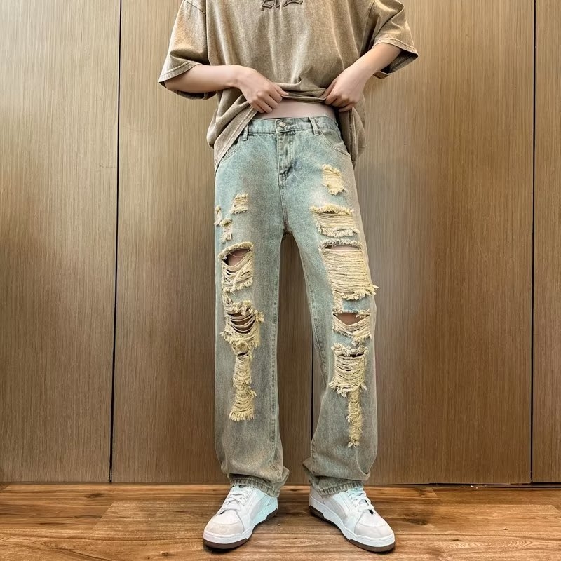 2026 Amerikai stílusú, több zsebes, dekonstruált munkás farmernadrág férfiaknak, őszi trend, laza szabás, mosott denim, széles szár