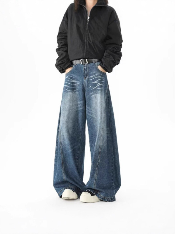 Férfiaknak szóló amerikai stílusú laza, egyenes szabású farmernadrág, háromdimenziós siluettel, mosott denim, széles lábszárú, padlóra érő hosszúság