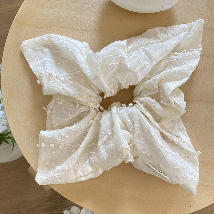 Koreai stílusú, gyengéd tejfehér textil hajgumi copfhoz – elegáns fejfedő kiegészítő