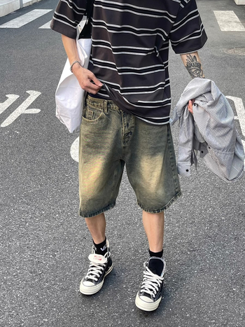 Férfi distressed farmer rövidnadrág, retro sivatagi stílus, laza szabás, térd alatti hossz, öt zsebbel, nyár 2025