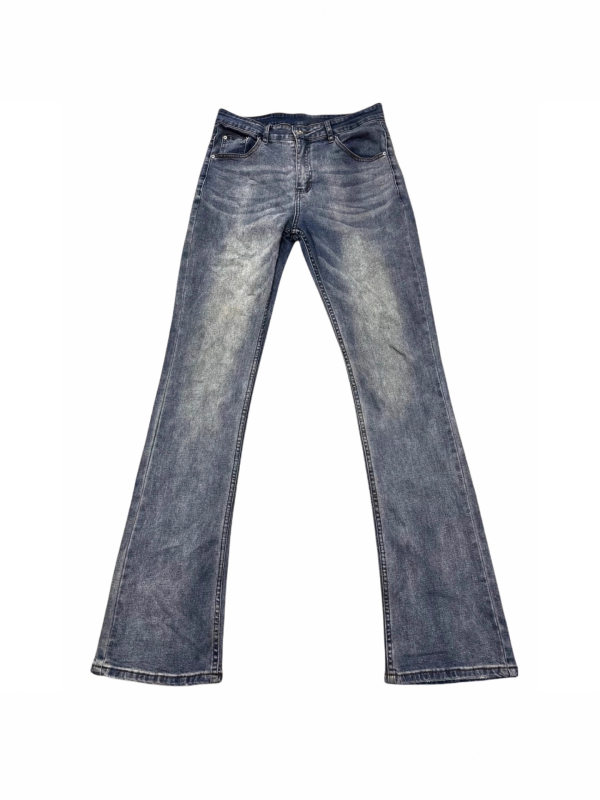 Férfi világoskék farmer, magas rugalmasság, bootcut szabás, drapírozó érzet, sokoldalú mindennapi farmer