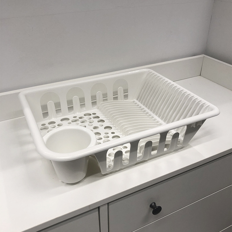 Raft de bucătărie pentru scurgere și uscare a vaselor: farfurii, boluri, tacâmuri și căni