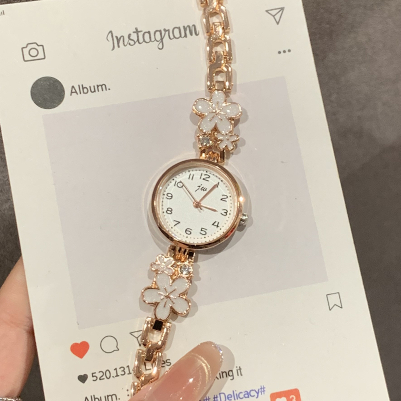 Ženski modni sat – minimalistički stil, lančani dizajn inspiriran Instagramom, elegantan za studentice