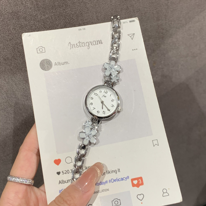 Ženski modni sat – minimalistički stil, lančani dizajn inspiriran Instagramom, elegantan za studentice