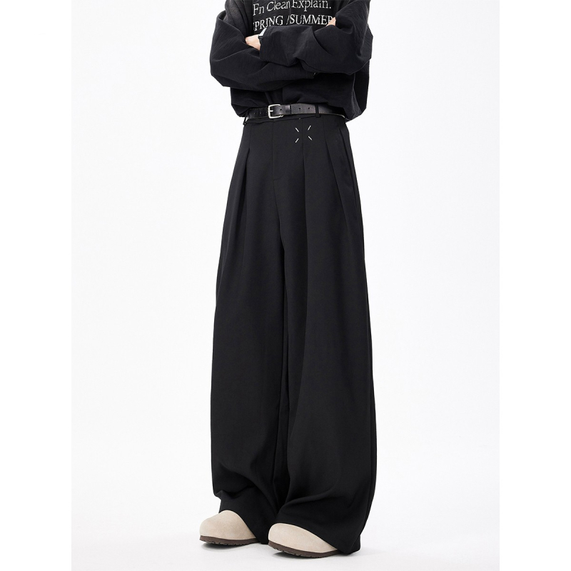Muške ljetne hlače širokog kroja, opuštena silueta, ravni kroj, plisirani detalji, elegantan izgled