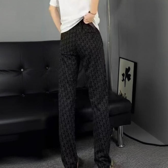 Muške casual hlače s cijelim otiskom, lagani straight kroj, moderan street style, pogodne za sve godišnje doba