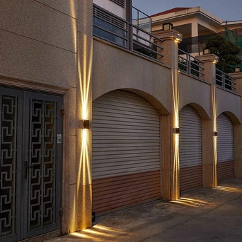 LED zidna lampa s dvije glave za unutarnju i vanjsku upotrebu, trostruki snop svjetla za hodnik i stepenice
