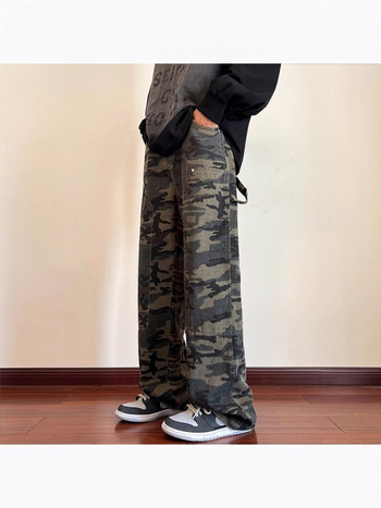 Férfiaknak készült kamuflázzal díszített cargo denim farmer, őszi kollekció, egyenes szabás, laza szár