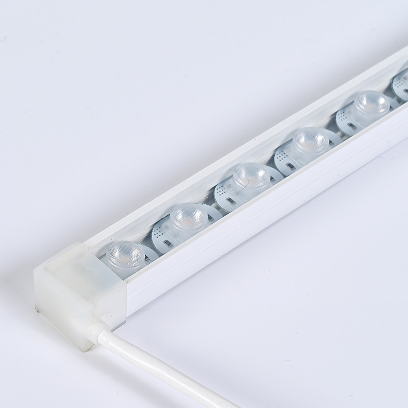 Fleksibilna LED svjetiljka za pranje zidova, 24V, vanjska vodootporna LED traka za zgrade, 2835 LED, 30 LED-a, kut svjetla 30°, daljinsko upravljanje