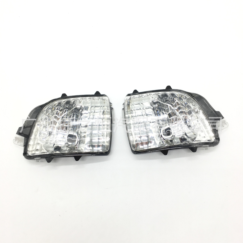 Volvo XC90 2004-2014 Bijelo kućište lampe retrovizora – lijevo i desno