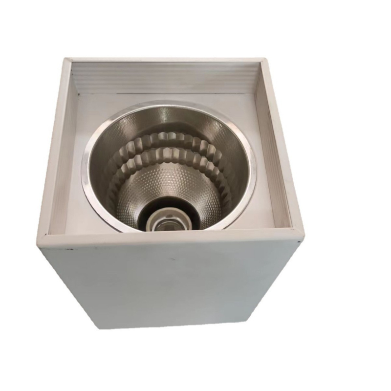 Kvadratni downlight za površinsku montažu s E27 navojem