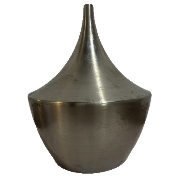 Ručno izrađeni abažur od kovanog željeza za stolnu lampu, oštr dizajn, dimenzije 240×305 cm